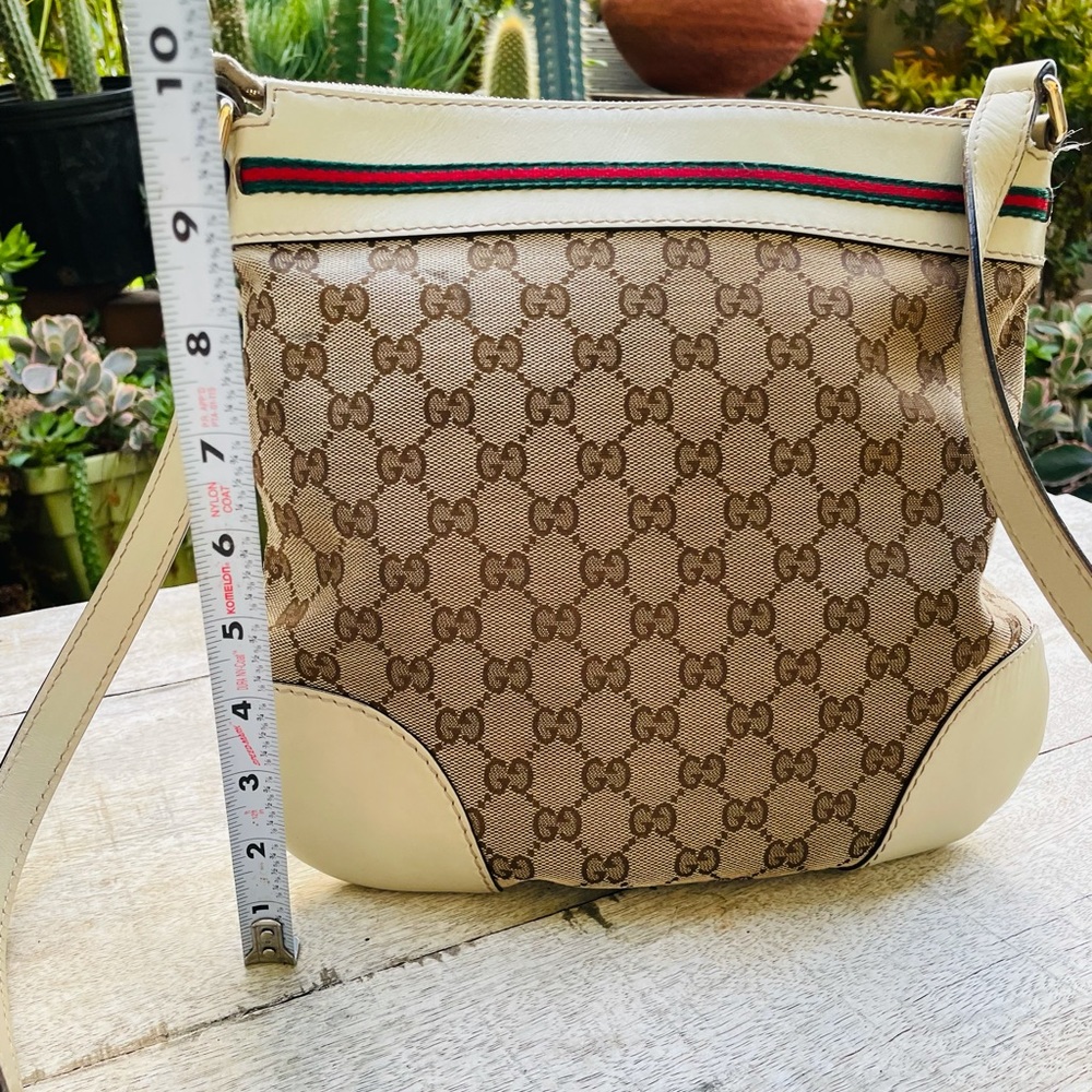 Authentic Gucci Sherry Line Monogram Crossbody Bag - Picture 5 of 16